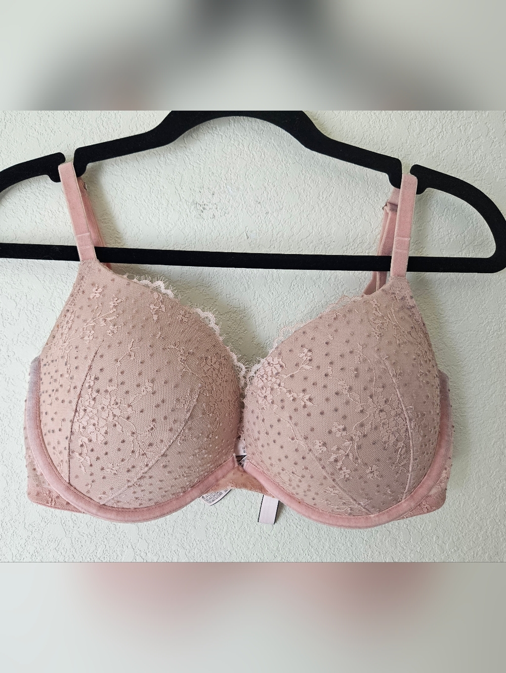 Victoria's Secret Blush Pink Lace & Dotted Tulle Bra 34dd